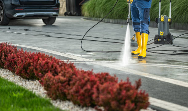 Best Gutter Cleaning  in Crescent City, CA